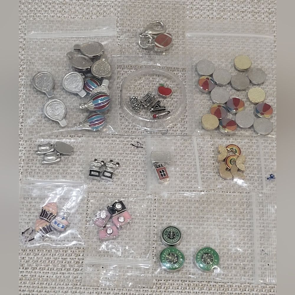 Living Locket Petite Memory Charms‎ Floating NWOT Lot Of 54 Pieces Jewelry